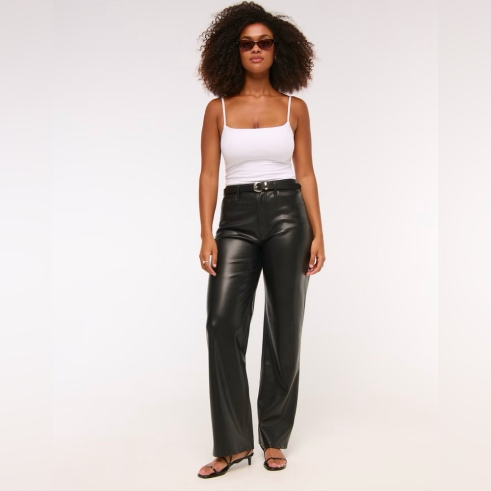 Abercrombie & Fitch Curve Love High Rise 90's Relaxed Vegan Leather Pant 28/6
